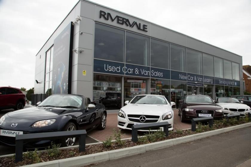 Crafting Dreams The Art of Custom Auto Retail Sales